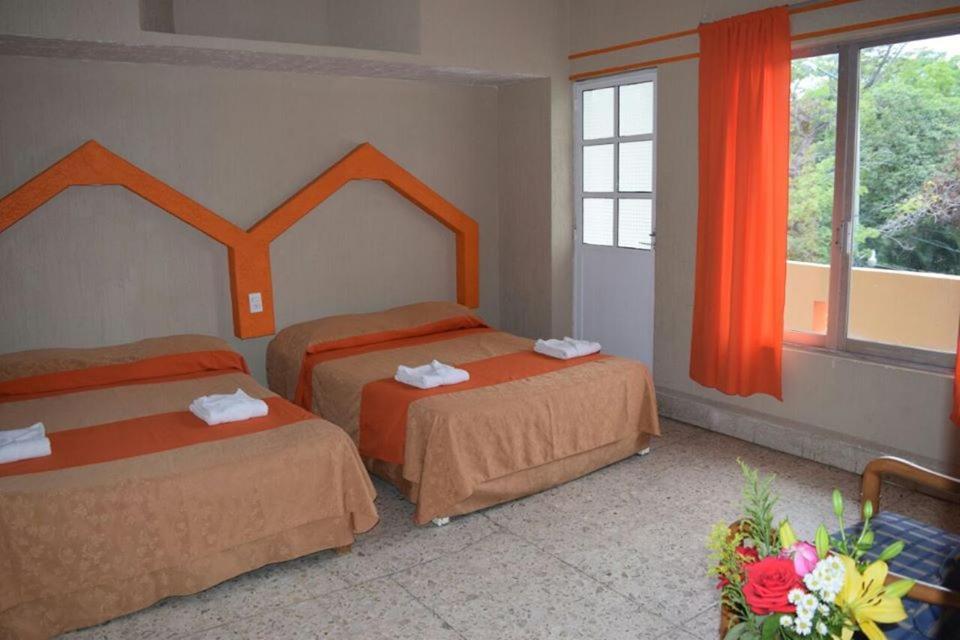 Hotel Lupita Acapulco Exterior photo